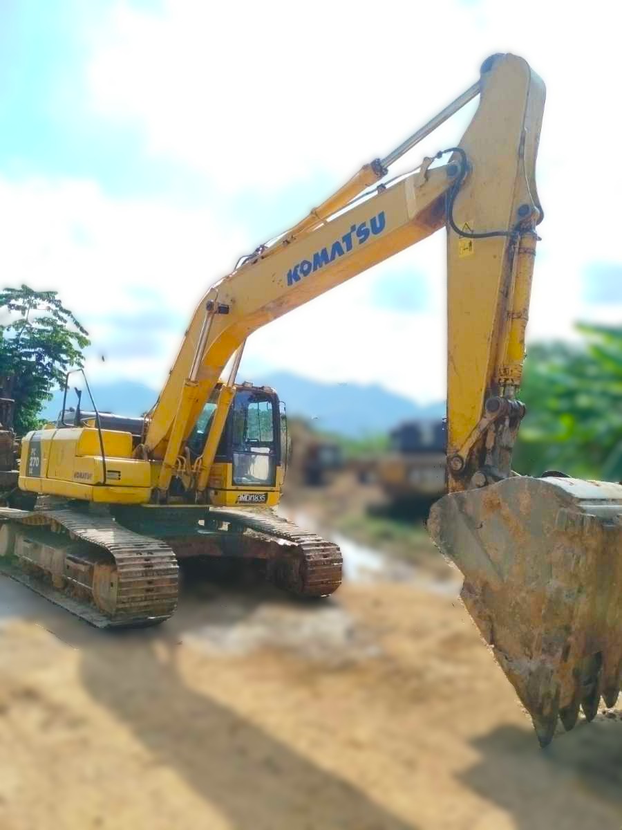 Komatsu Excavator PC270LC-8