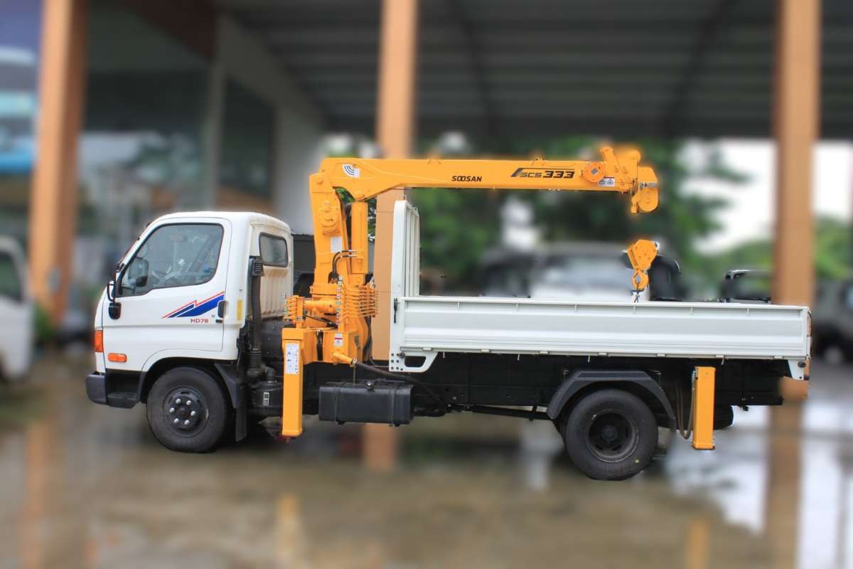 Hyundai Truck Crane 4x2
