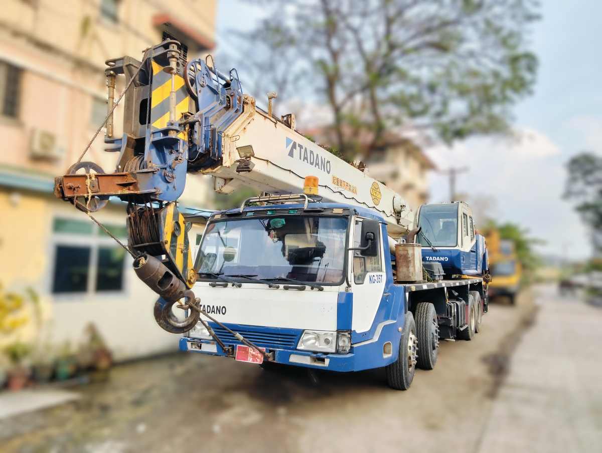 TADANO Truck Crane KG-35T