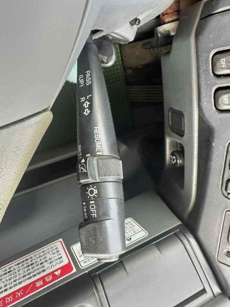 MITSUBISHI FUSO Fuel Bowser Truck (3200 Gallons)