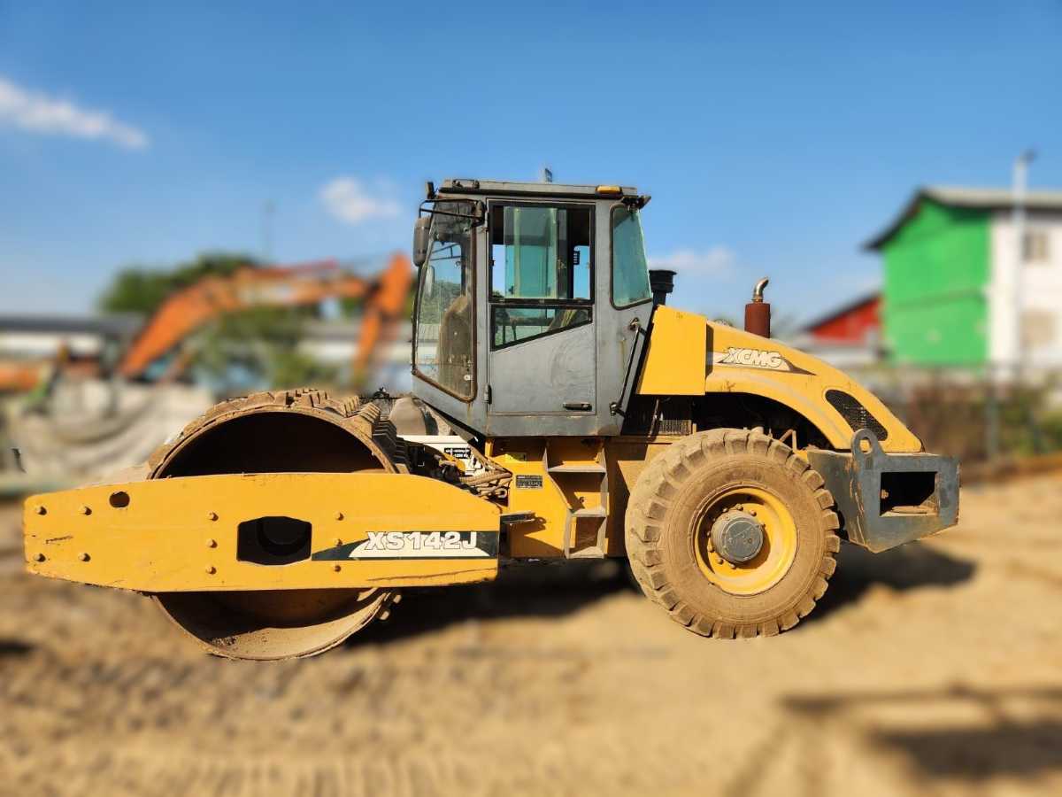 XCMG Soil Compactor XS142J (14 Ton)