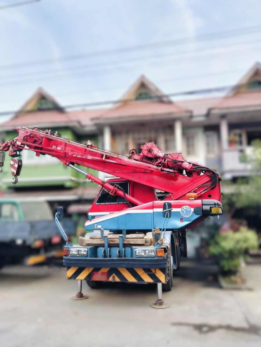 Rough Terrain Crane EW2515