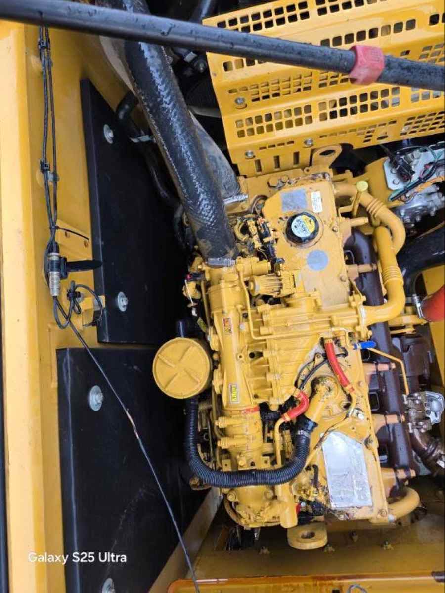 CATERPILLAR Excavator 320E