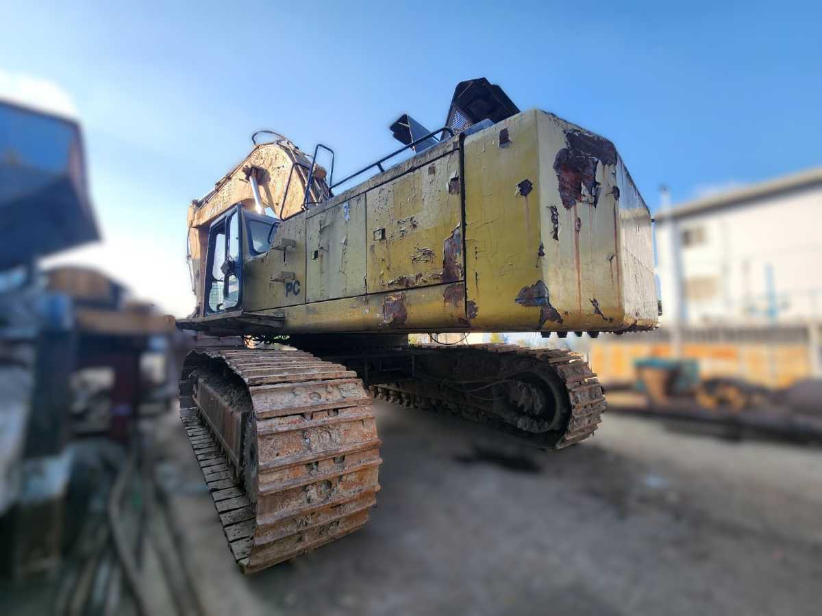 KOMATSU Excavator PC750LC (75 Tons)