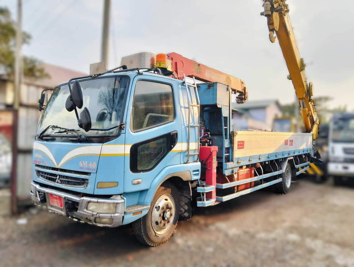  MITSUBISHI FUSO Cargo Truck Crane 6M-60