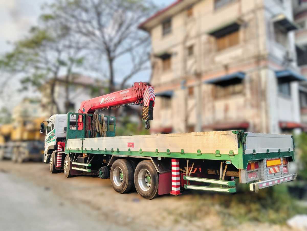 DONGFENG Cargo Truck Crane DF-400 