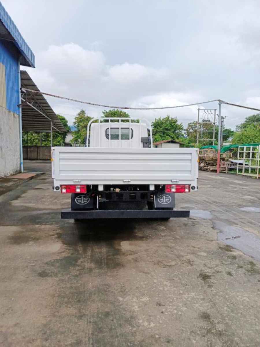FAW Cargo Truck (10 Ft)