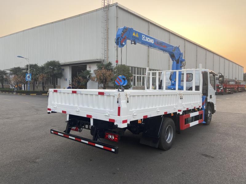 Foton Aumark Truck Crane