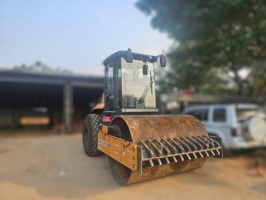 CASE Soil Compactor 1107EX-D with Cabin