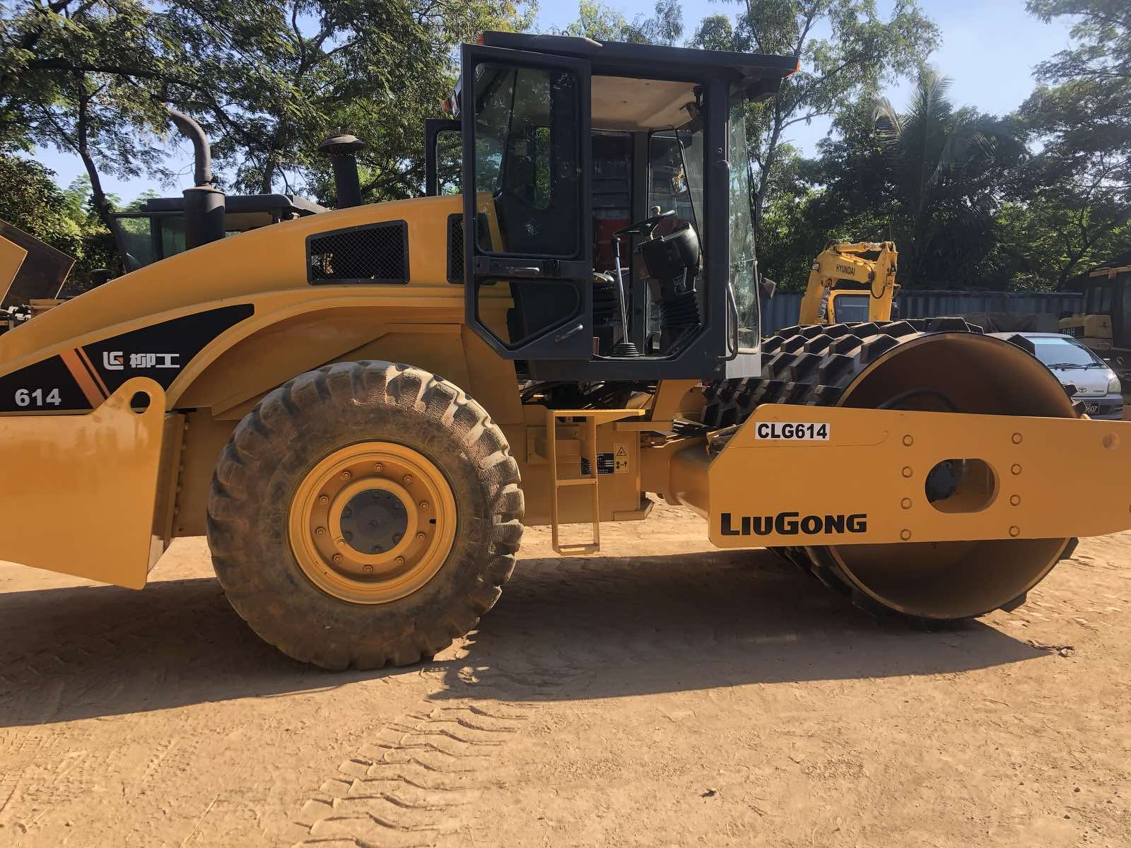 LIUGONG Single Drum Roller CLG614